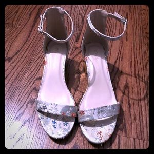 Metallic Gold Heeled Floral Sandals